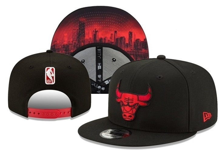 Chicago Bulls Black/Red City Edition/Chicago Skyline 9FIFTY Snapback