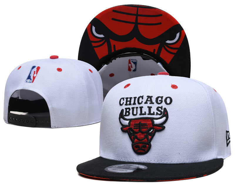 Chicago Bulls White/Black 9FIFTY Snapback