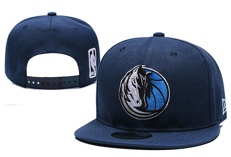 Dallas Mavericks Navy/White 9FIFTY Snapback