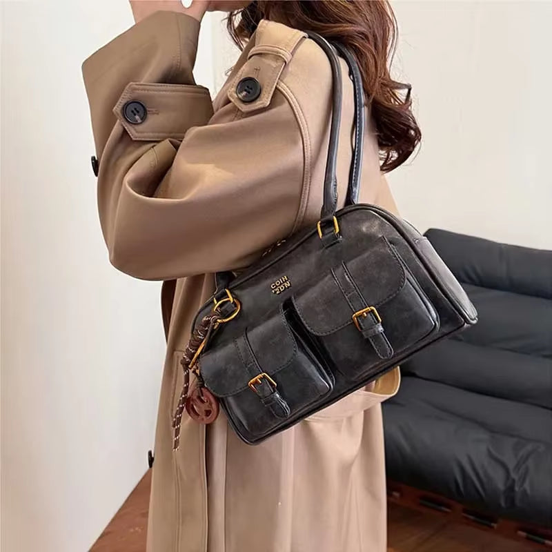 Women'S Retro Solid Color Pu Leather Shoulder Bag with Multiple Pockets Large Capacity Comes with a Detachable Accessory Charm