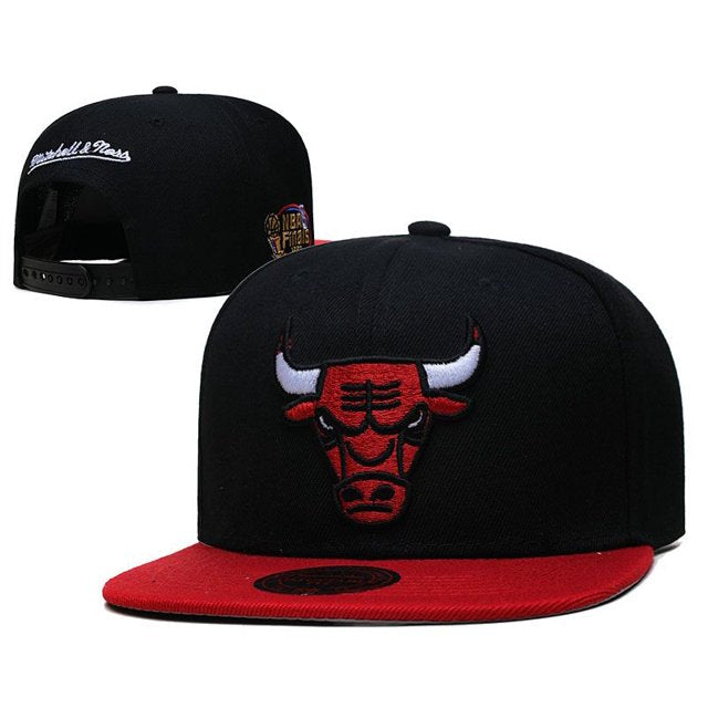 Chicago Bulls Black Red Brim Classic
