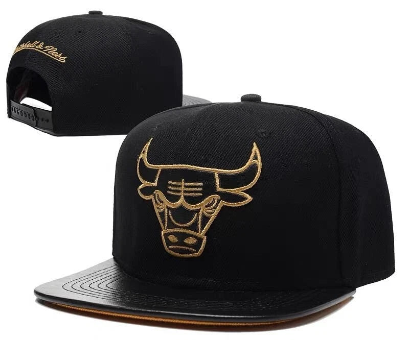 Chicago Bulls Black Gold Outline